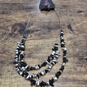 New paparazzi layered beaded necklace with earrings